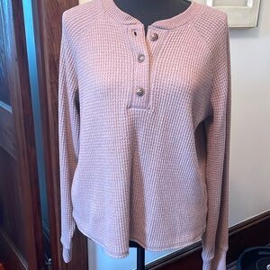 Old Navy waffle top, 3 button, mauve colored, women’s Medium
